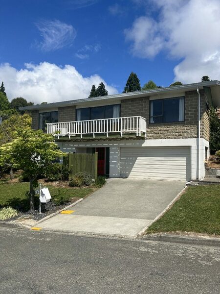 Large 4 bedroom home on two levels