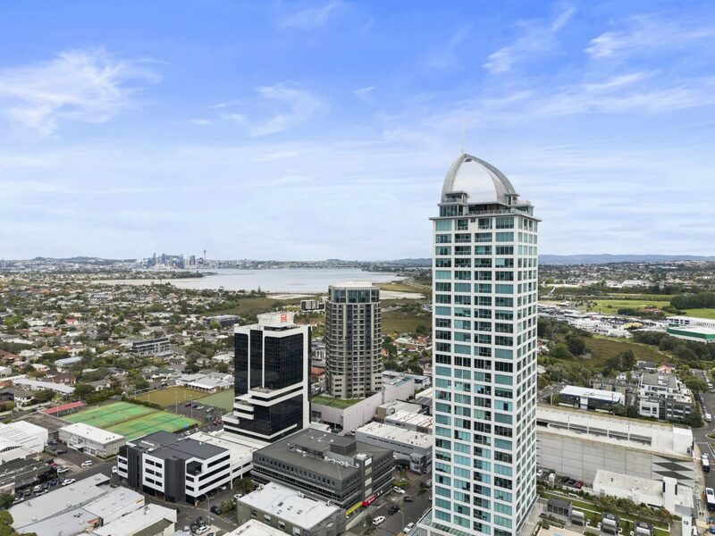 Stunning 22nd-Floor Apartment with Panoramic Views