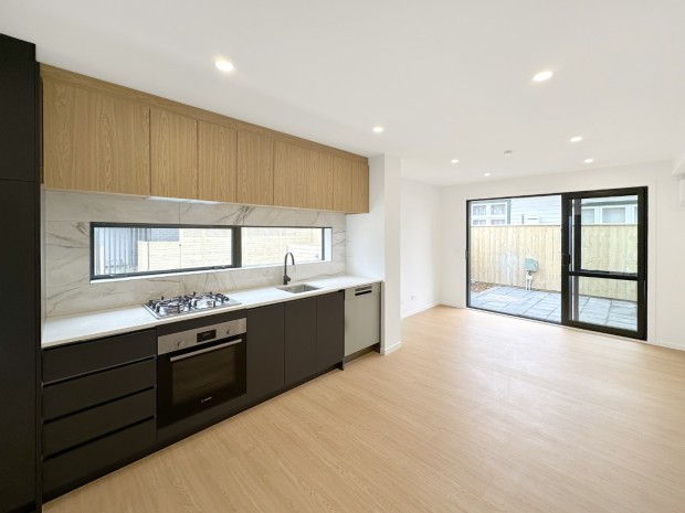 Location, style & comfort in Upper Hutt