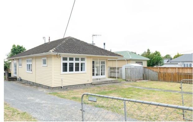 3 bedroom cosy home in central Levin