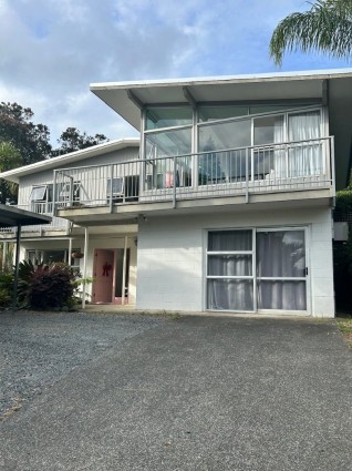 3 BEDROOMS + OFFICE  ELEVATED VIEWS  GREAT KERIKERI LOCATION