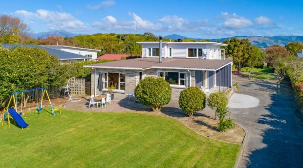4 bed beauty in Otaki
