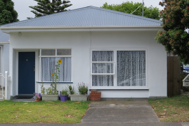 Fantastic one-bedroom house almost on Paraparaumu Beach.