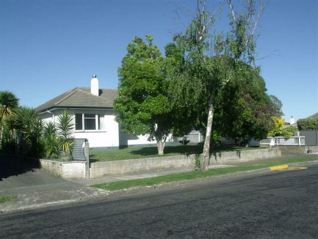Short term Rental - 3 bedroom, sunny home