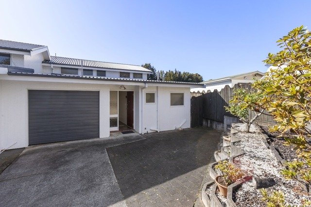 3 Bedroom Home in the Heart of Royal Oak