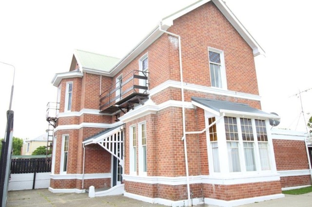 Room by room rental