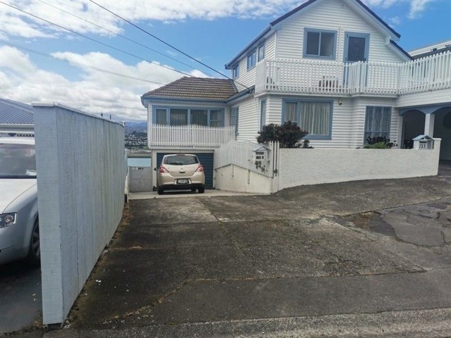 Peaceful 2-Bedroom Retreat with Sea Views Melrose Living