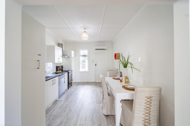 Spacious Renovated CBD Unit