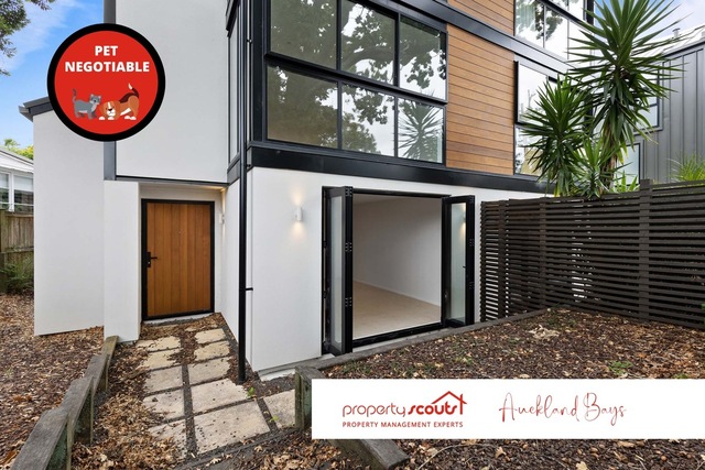 Modern 4-Bedroom Townhouse in Prime Grammar Zone Location