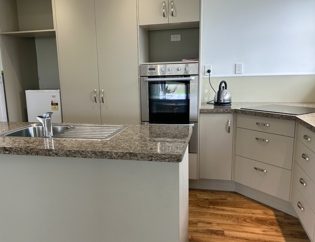 Peaceful Coastal Living with Gorgeous Harbour Views