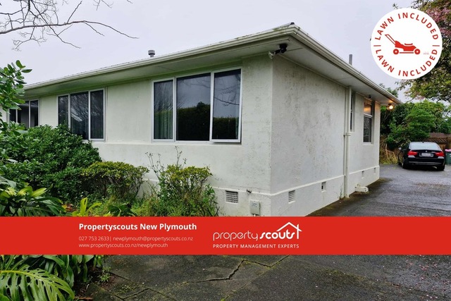 Family Haven in Westown – Spacious 4-Bedroom Home