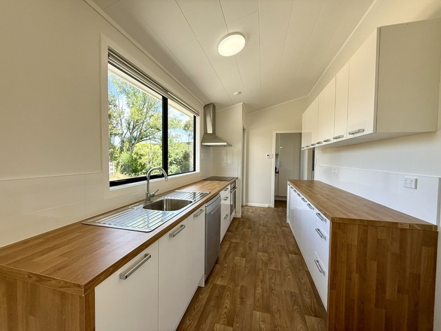 REFURBISHED, SPACIOUS & READY TO LOVE – HAURU