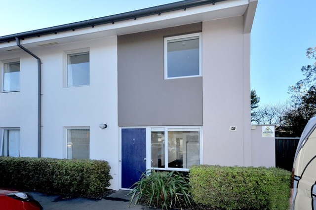 Spacious 5 Bedroom Home in Addington