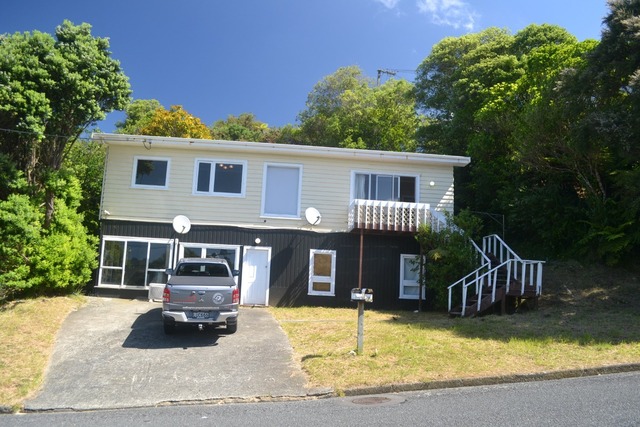 Fully Renovated Downstairs Flat For Rent