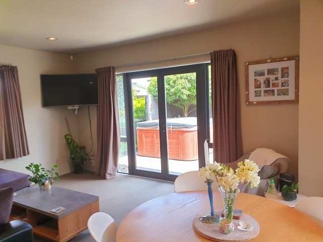 Room for Everyone – Spacious 5-Bedroom Home in Templeton