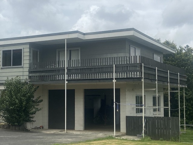 RIVERVIEW LIVING WITH SPACE, SUN & VERSATILITY