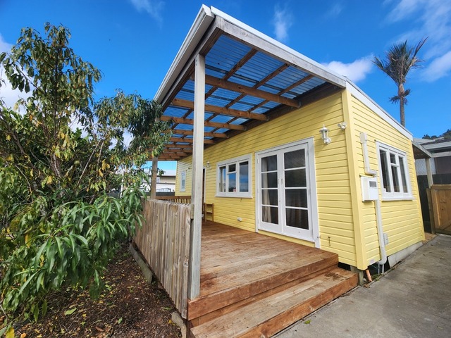 Furnished One bedroom unit in Regent 