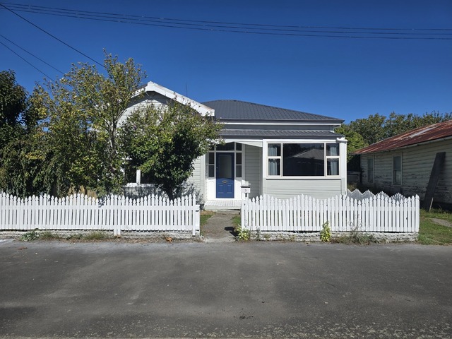 Renovated Beauty In Masterton