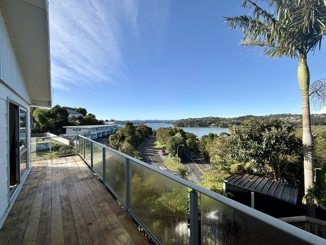 STUNNING WATER VIEWS – 3 BEDROOM HOME + STUDIO