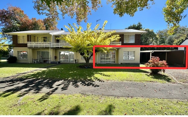 Modern 2-bedroom, 1-bathroom apartment in Central Hamilton