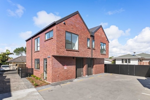 Brand New Townhouse Living in the Heart of Pakuranga