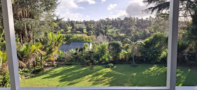LOVELY HOME WITH GOLF COURSE VIEWS