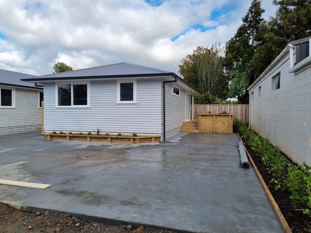 Easy Modern Living Close to Inglewood CBD