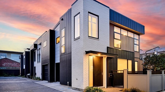 Style & location in the heart of Petone